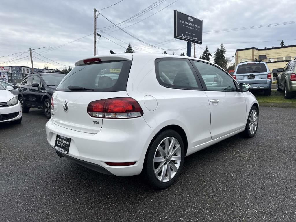 2011 Volkswagen Golf Image 7