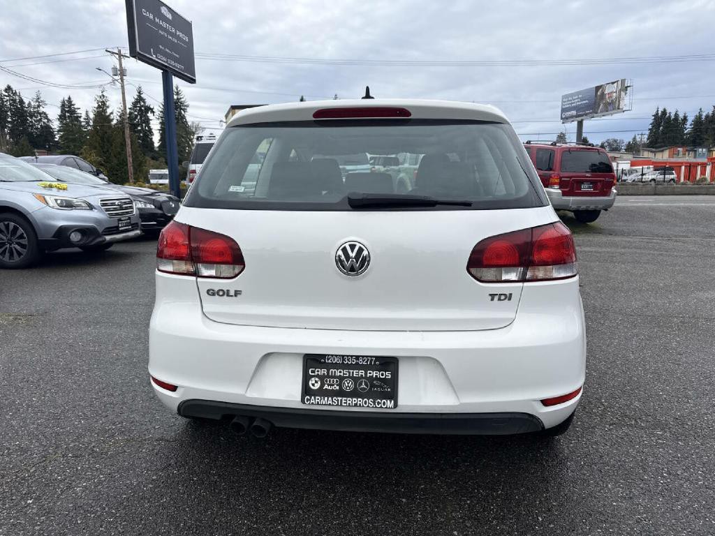 2011 Volkswagen Golf Image 9