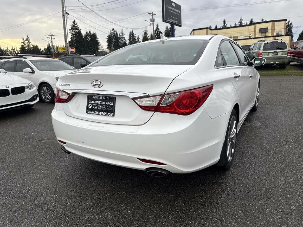 2013 Hyundai Sonata Image 23