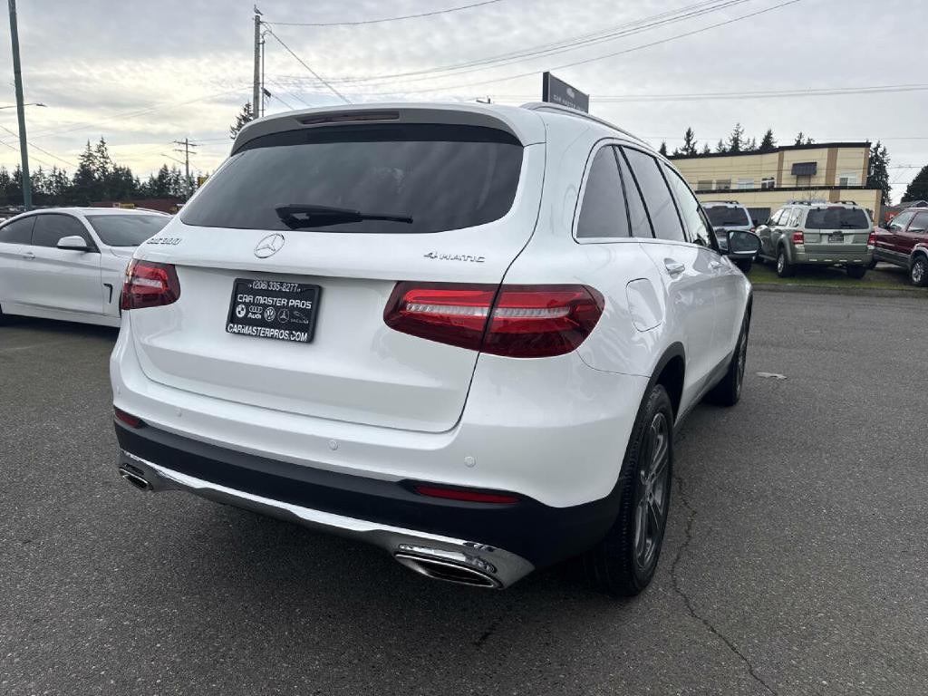 2016 Mercedes-Benz GLC-Class Image 8