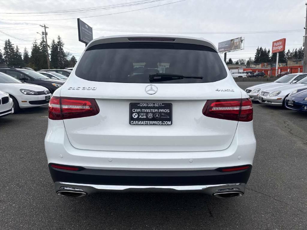 2016 Mercedes-Benz GLC-Class Image 9
