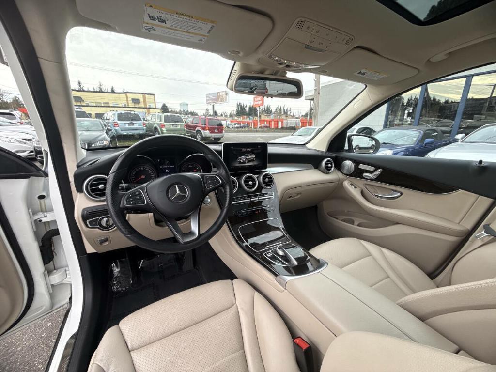 2016 Mercedes-Benz GLC-Class Image 18
