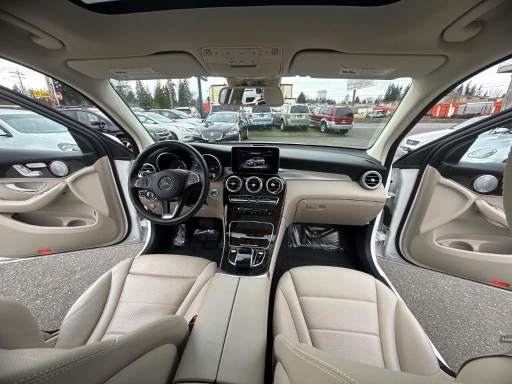 2016 Mercedes-Benz GLC-Class Image 21