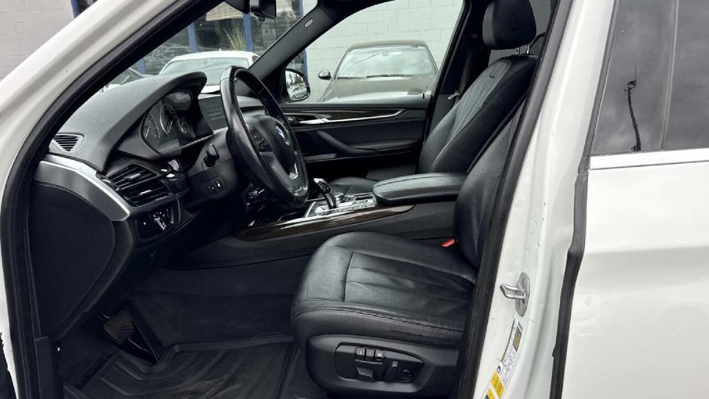 2017 BMW X5 Image 14