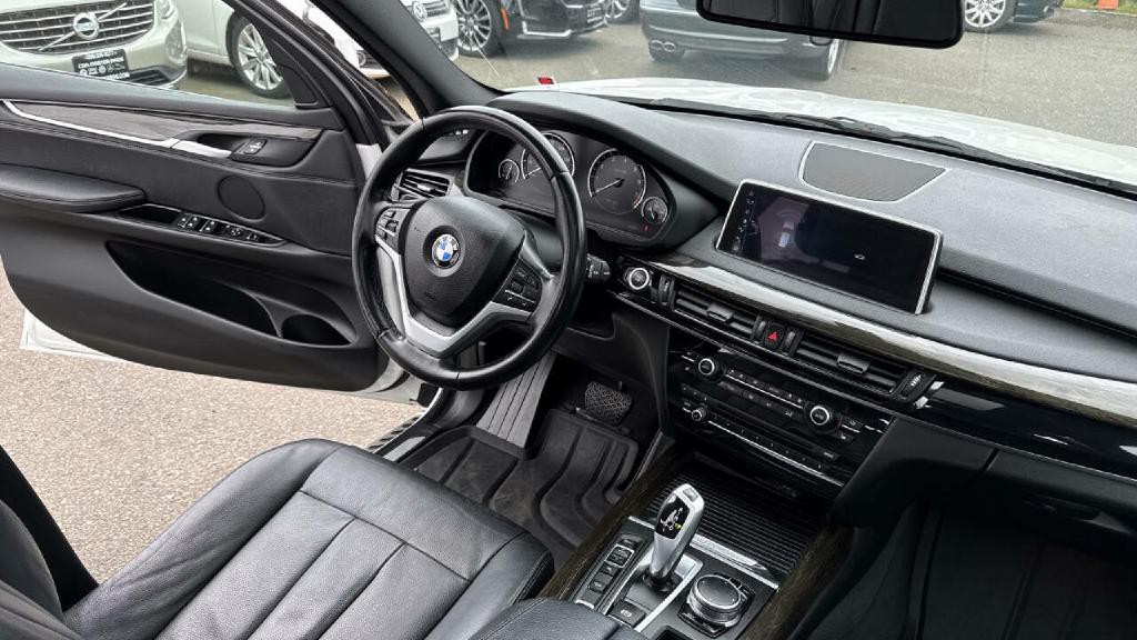 2017 BMW X5 Image 26