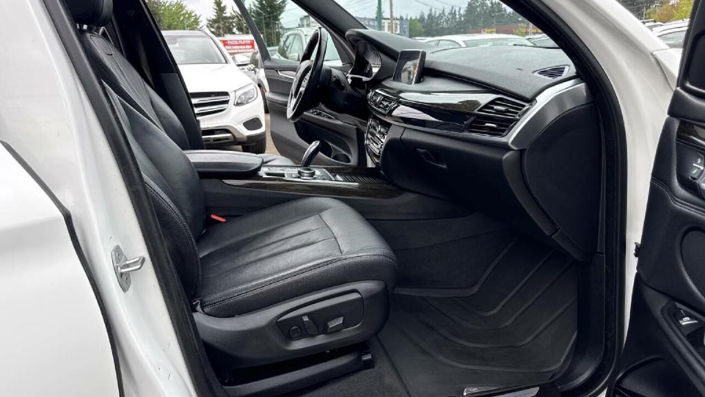 2017 BMW X5 Image 29