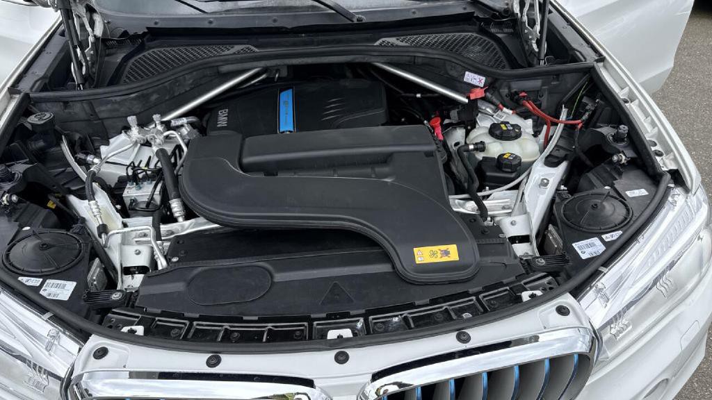 2017 BMW X5 Image 32