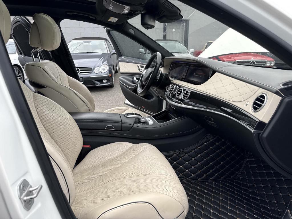 2015 Mercedes-Benz S-Class Image 32