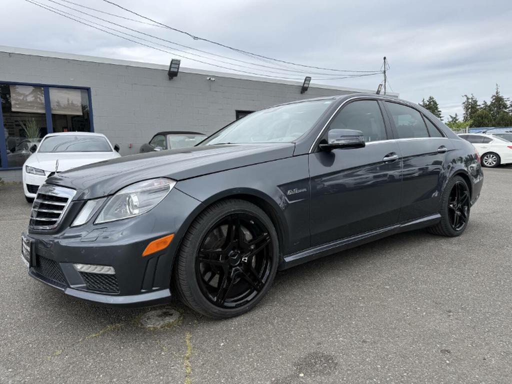 2010 Mercedes-Benz E-Class Image 4