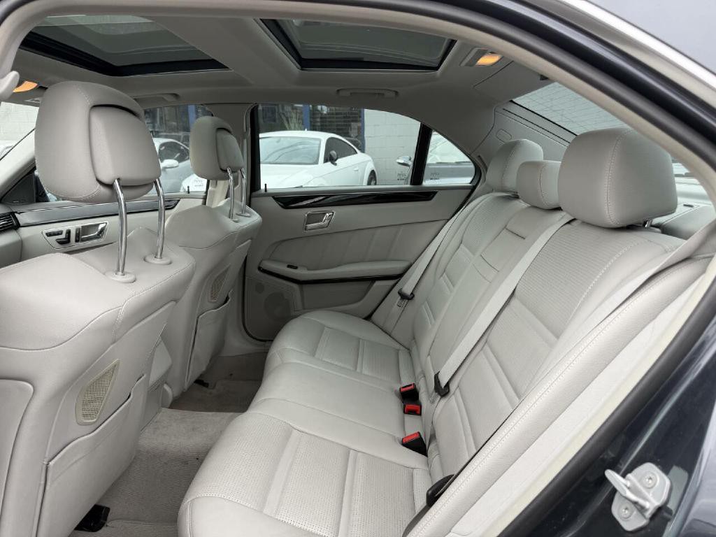 2010 Mercedes-Benz E-Class Image 13