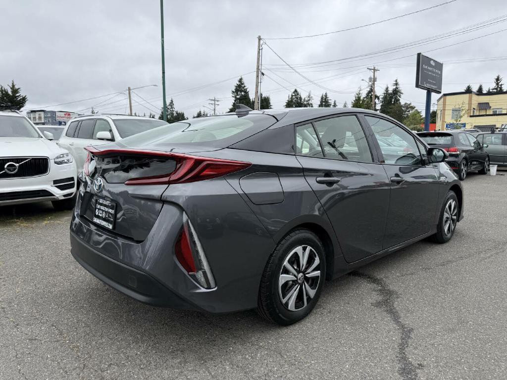 2017 Toyota Prius Image 7