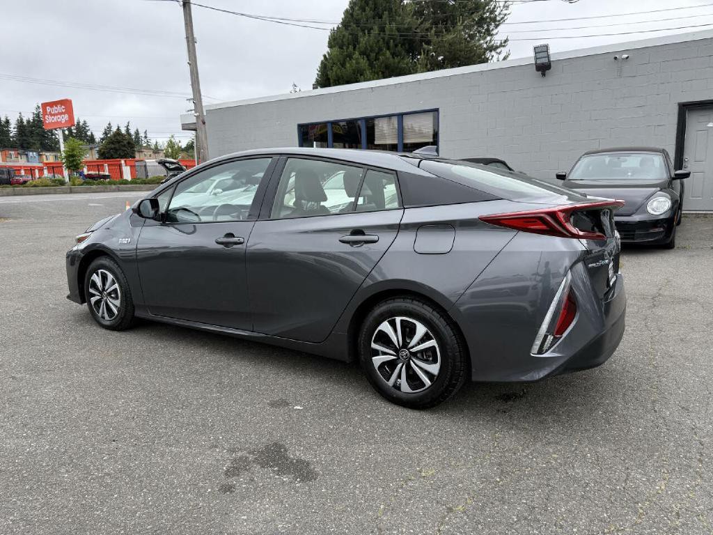 2017 Toyota Prius Image 10