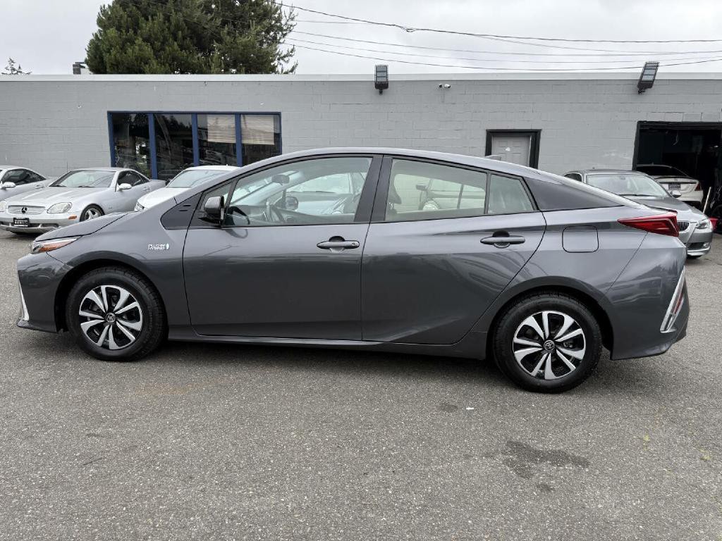 2017 Toyota Prius Image 13
