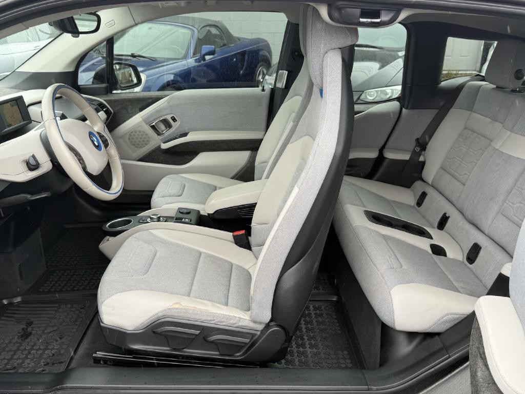 2015 BMW i3 Image 24