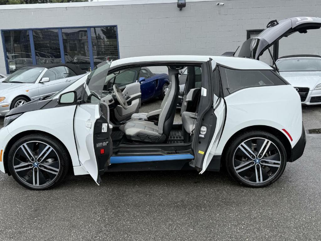 2015 BMW i3 Image 32