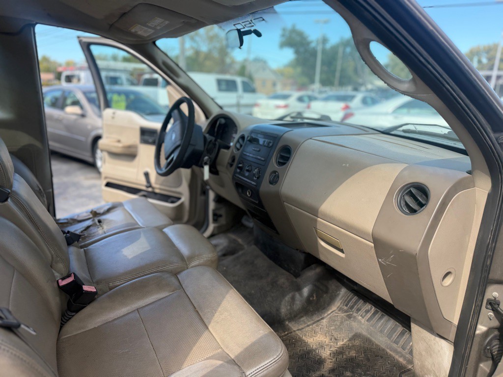 2005 Ford F-150 Image 12