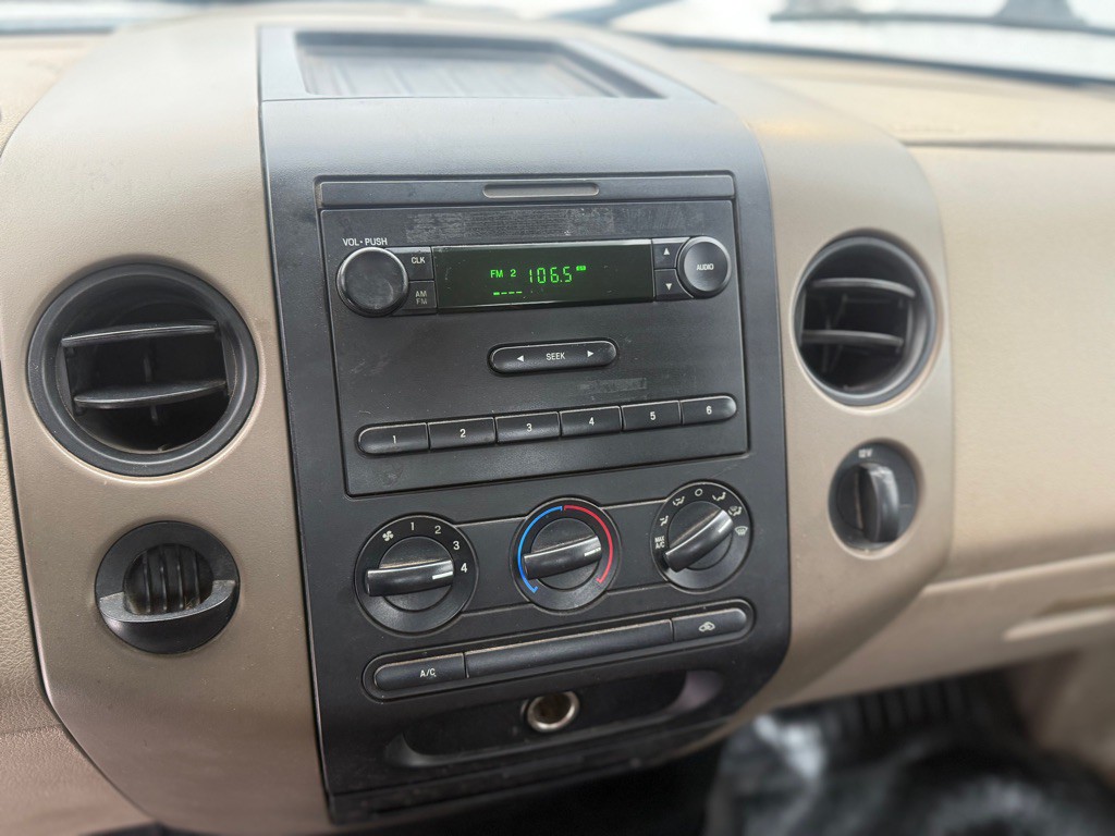 2005 Ford F-150 Image 14