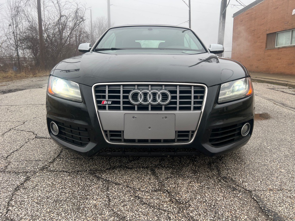 2011 Audi S5 Image 2