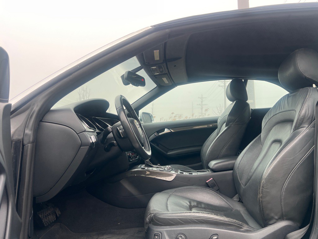 2011 Audi S5 Image 9