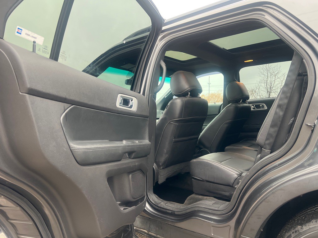 2015 Ford Explorer Image 12