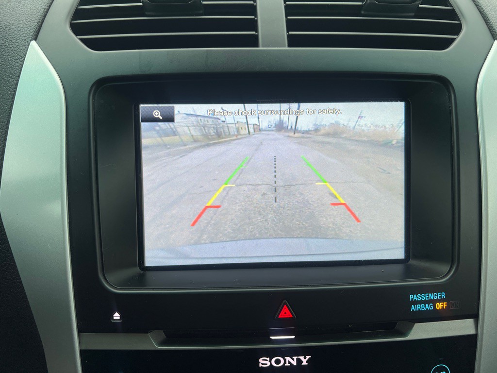 2015 Ford Explorer Image 17