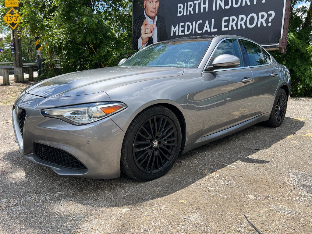 2017 Alfa Romeo Giulia Image 3