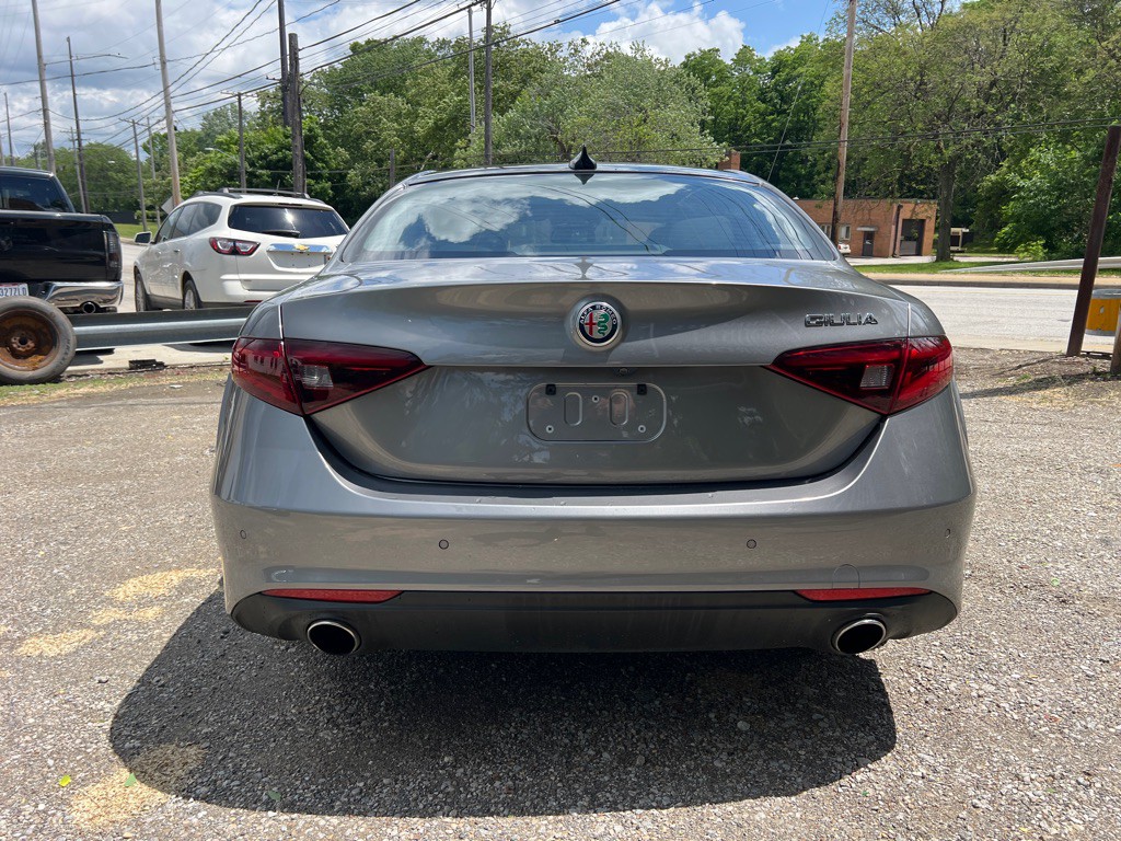 2017 Alfa Romeo Giulia Image 7