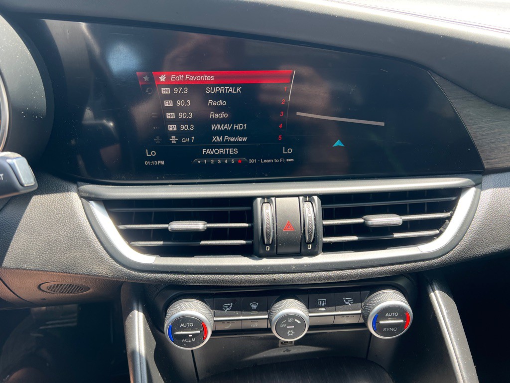 2017 Alfa Romeo Giulia Image 14