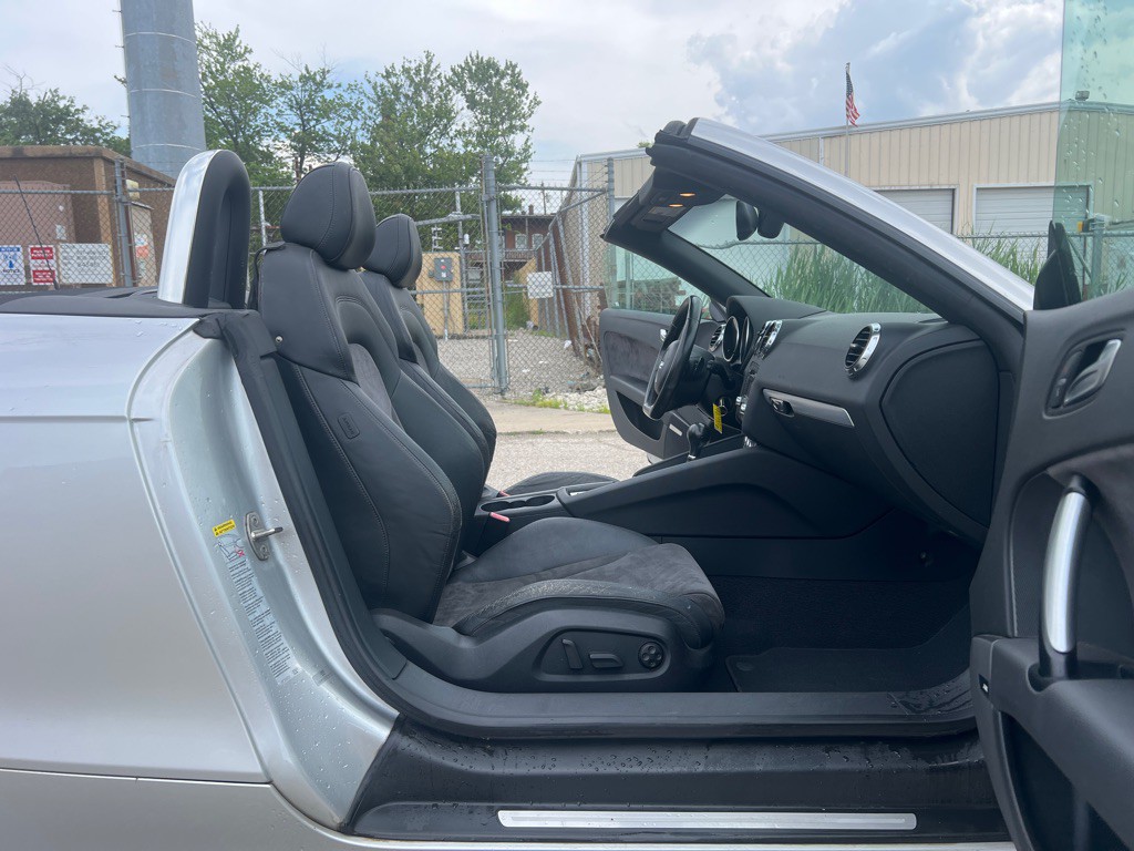 2008 Audi TT Image 11
