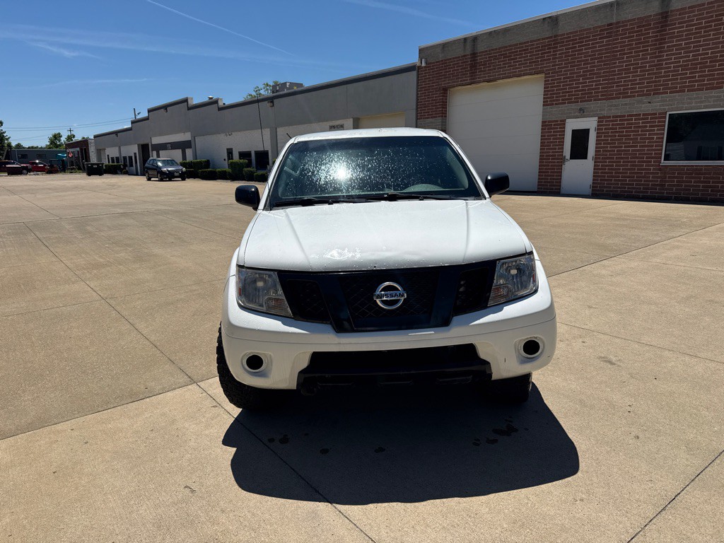 2019 Nissan Frontier Image 2