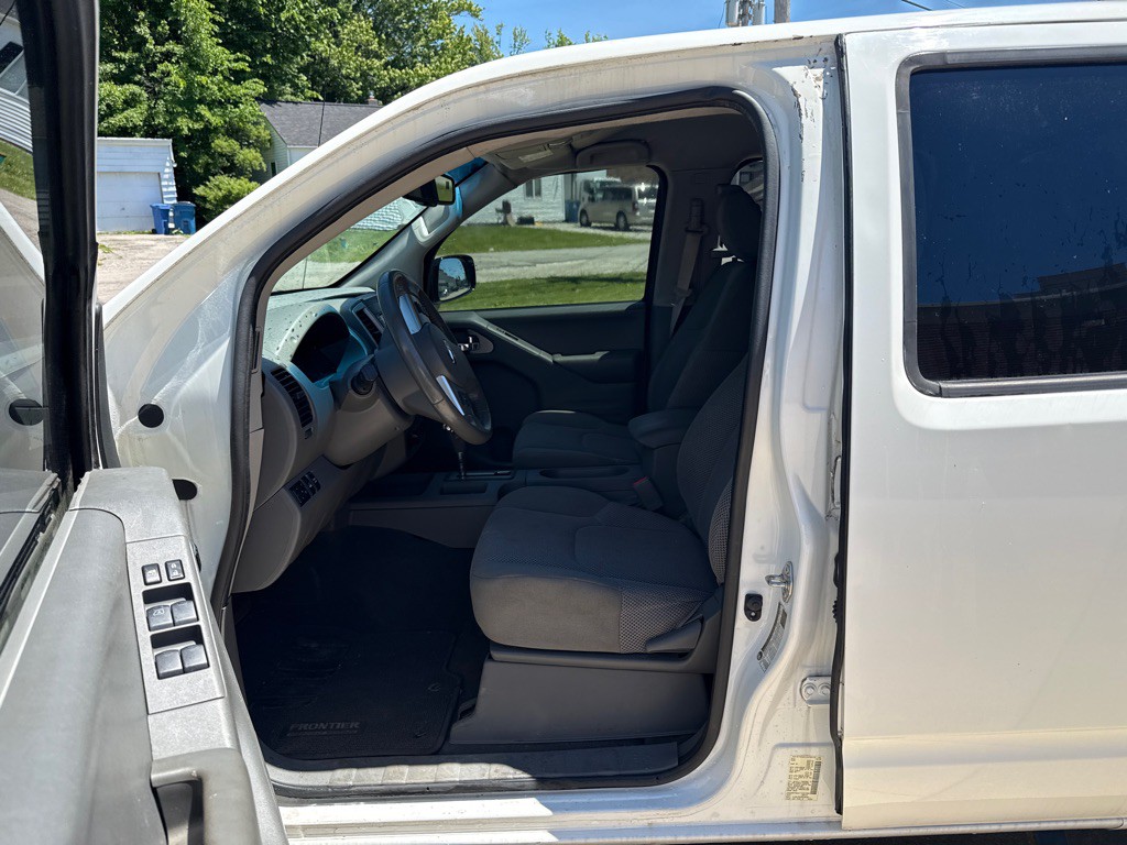 2019 Nissan Frontier Image 10
