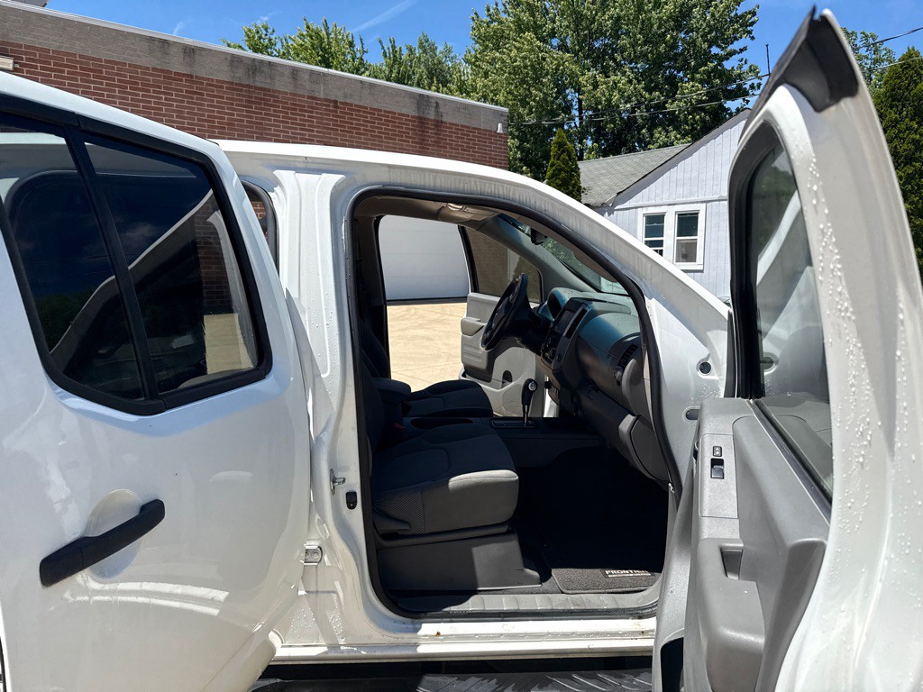 2019 Nissan Frontier Image 11