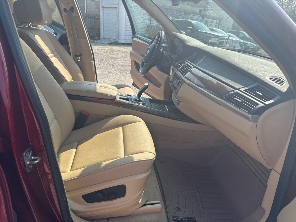 2011 BMW X5 Image 11
