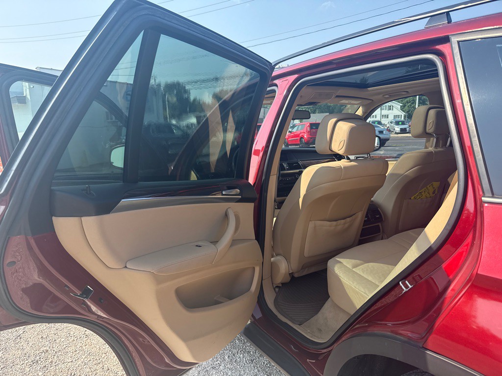 2011 BMW X5 Image 12