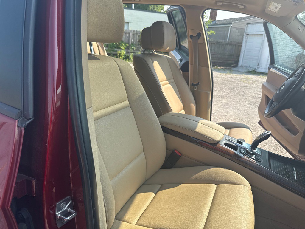 2011 BMW X5 Image 15