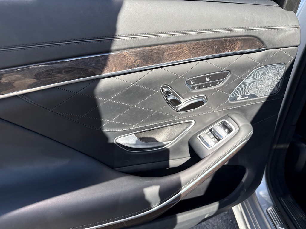 2015 Mercedes-Benz S-Class Image 25