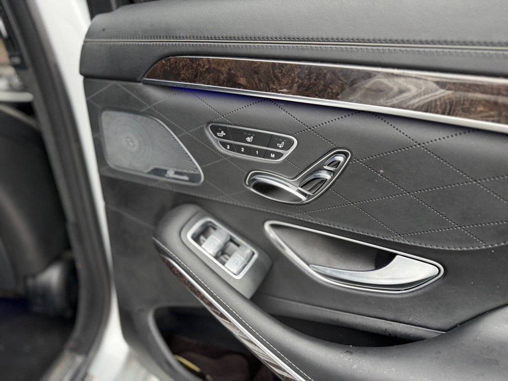 2015 Mercedes-Benz S-Class Image 22