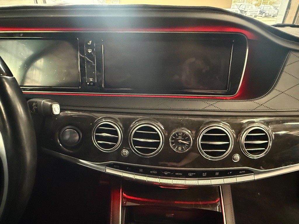 2015 Mercedes-Benz S-Class Image 25