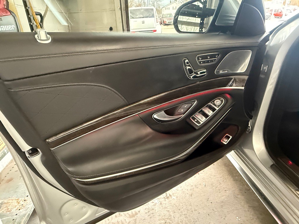 2015 Mercedes-Benz S-Class Image 31