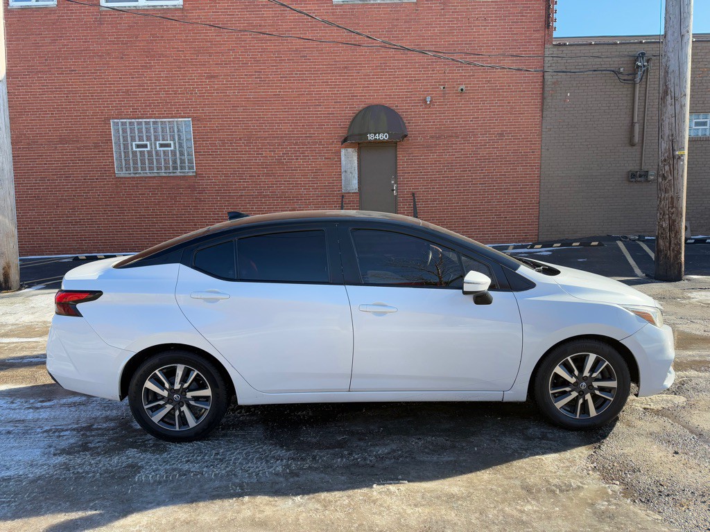 2020 Nissan Versa Image 2