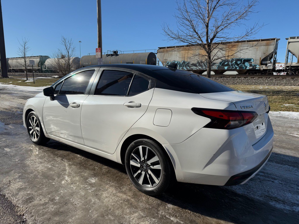 2020 Nissan Versa Image 5