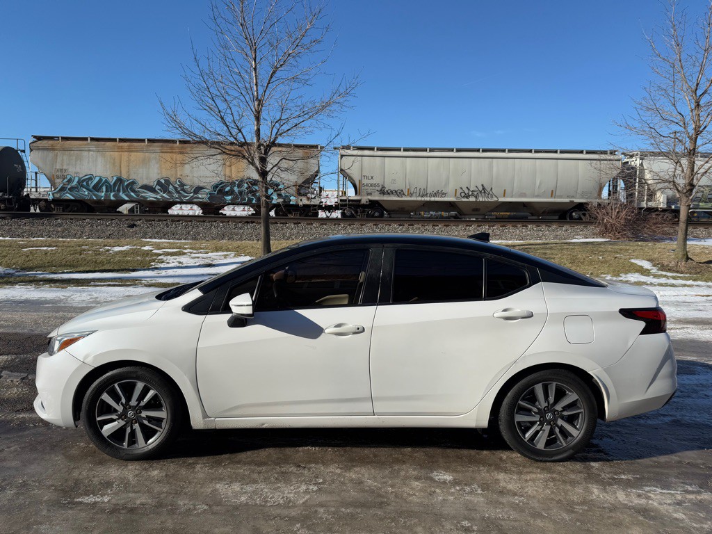 2020 Nissan Versa Image 6