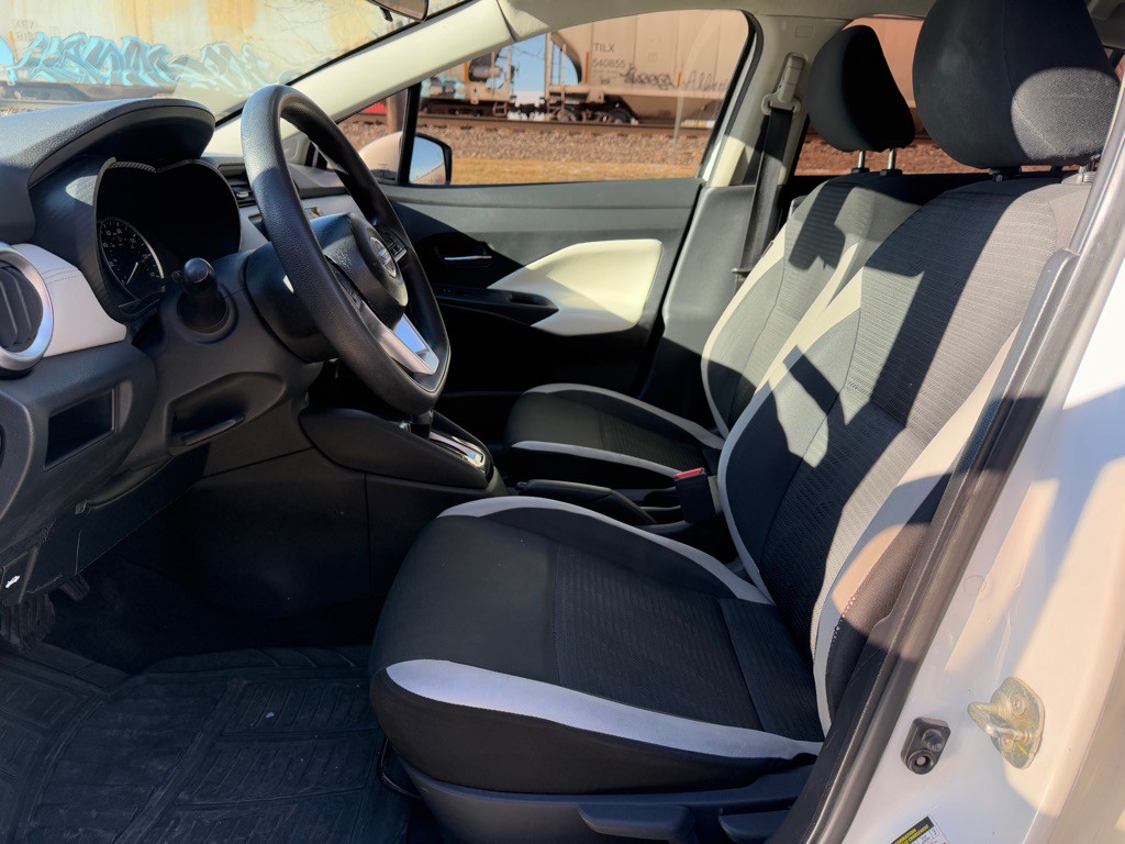 2020 Nissan Versa Image 9