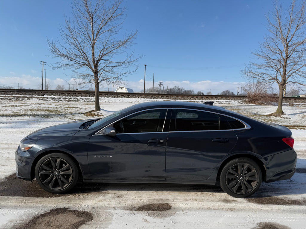 2017 Chevrolet Malibu Image 6