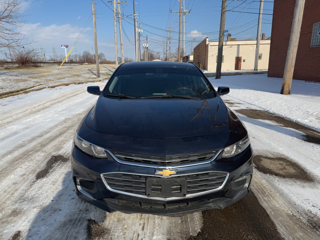 2017 Chevrolet Malibu Image 8