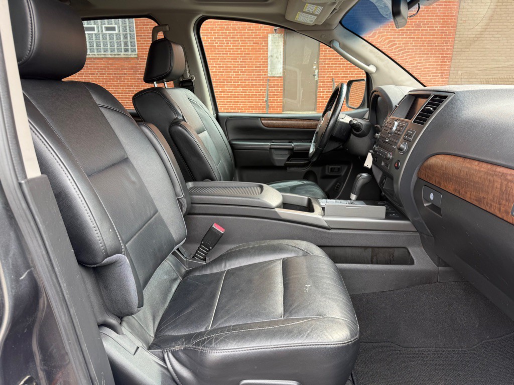 2008 Nissan Armada Image 11