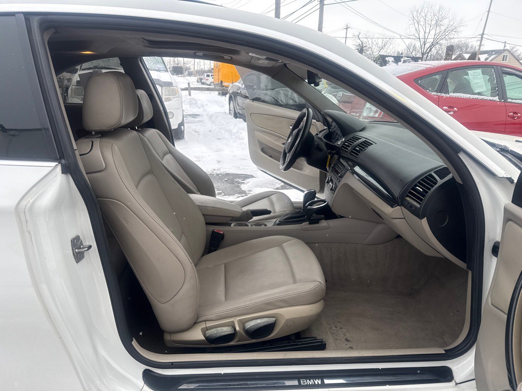 2011 BMW 1 Series Image 11