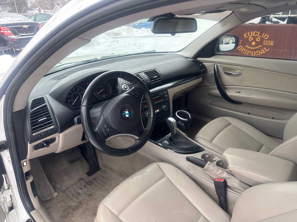 2011 BMW 1 Series Image 12