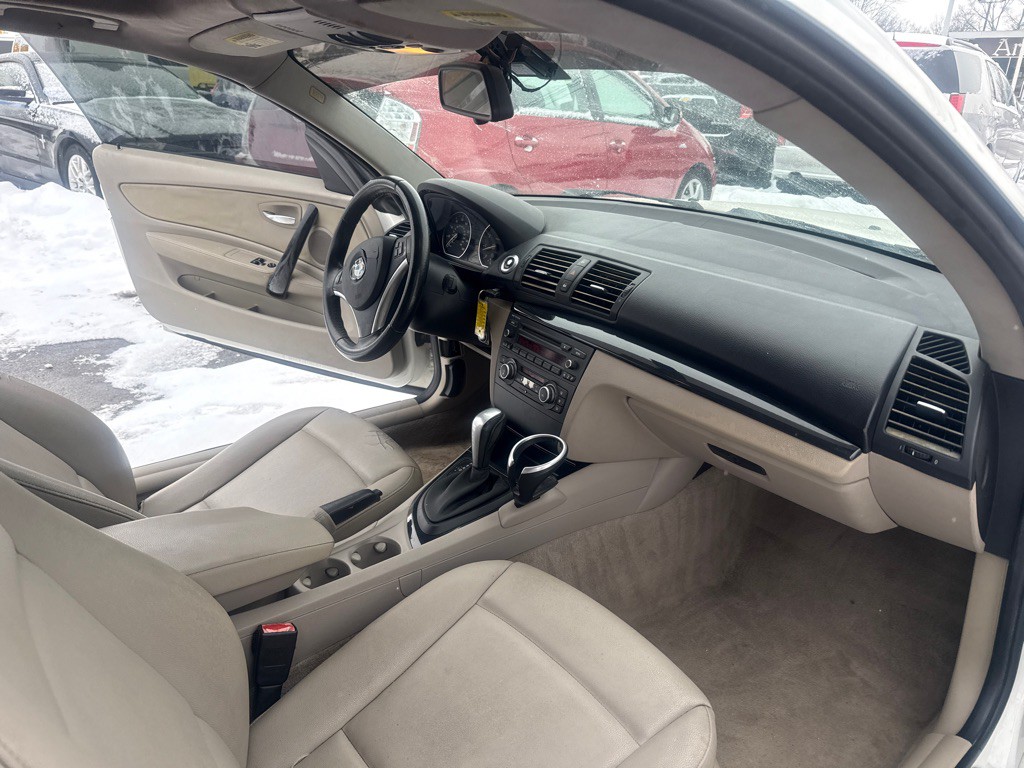 2011 BMW 1 Series Image 13