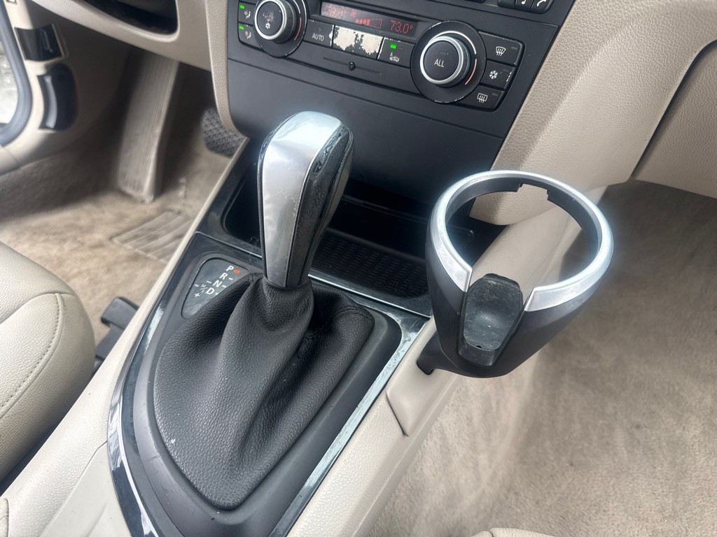 2011 BMW 1 Series Image 16